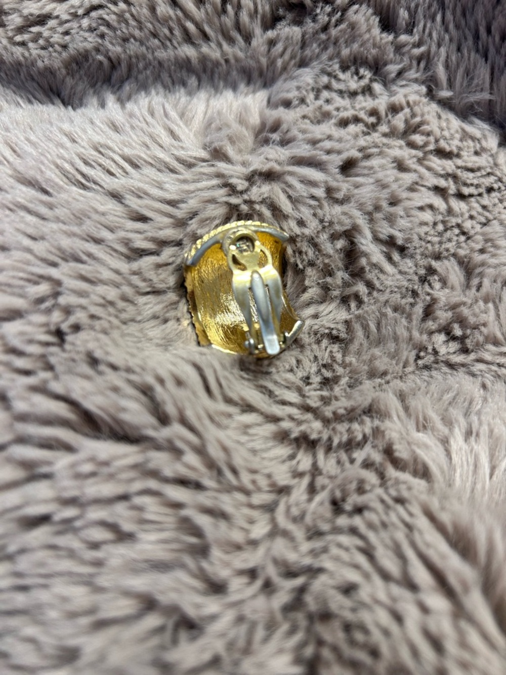 Vintage Givenchy Gold Ribbed Dome Clip-On Earrings - Picture 3 of 4